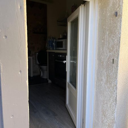 Petit Studio Le Pigeonnier A 5 Mn De Lourmarin Puyvert Dış mekan fotoğraf